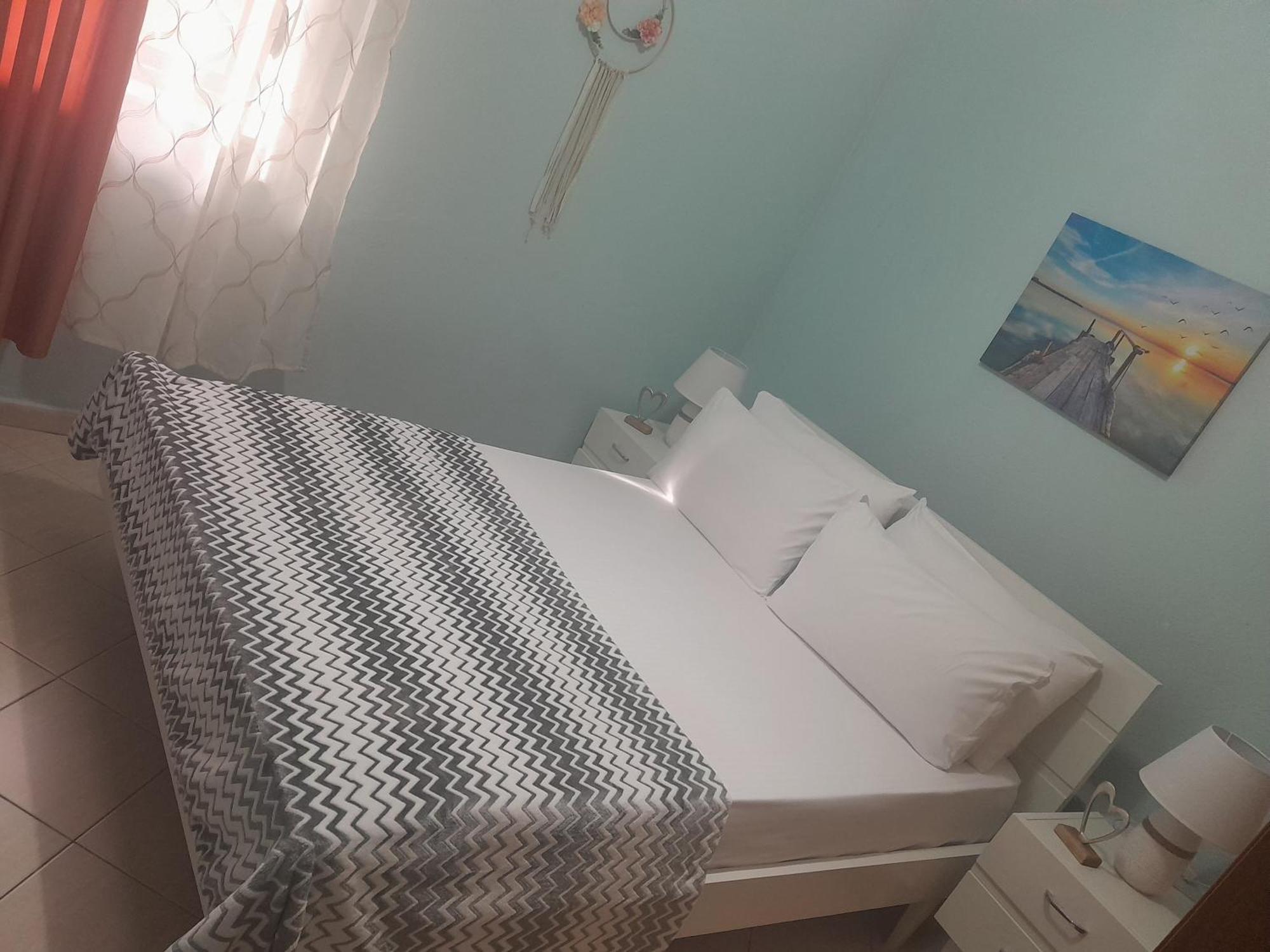 George 1 Lägenhet Gjirokastër Exteriör bild